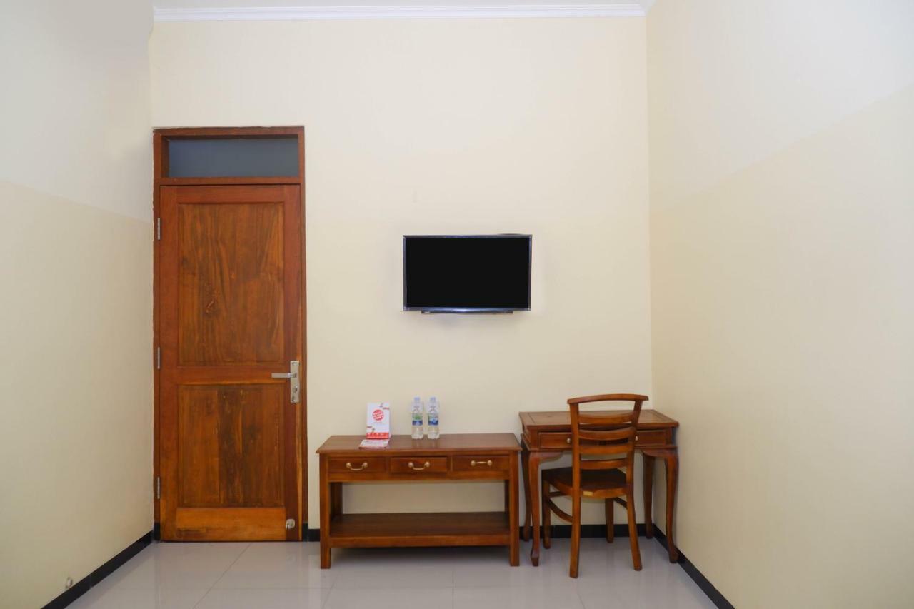 Hotel Pelangi Indah Семаранг Экстерьер фото